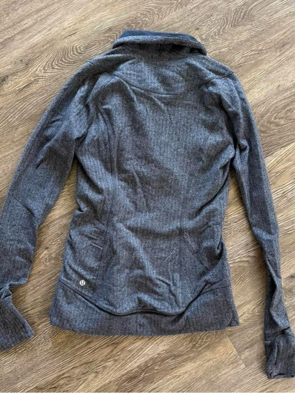 Lululemon Think Fast Pullover - Picture 6 of 8